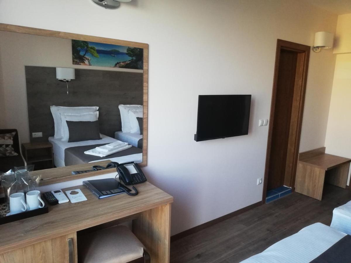 Hotel Vanilla, Varna - Free Parking Kültér fotó